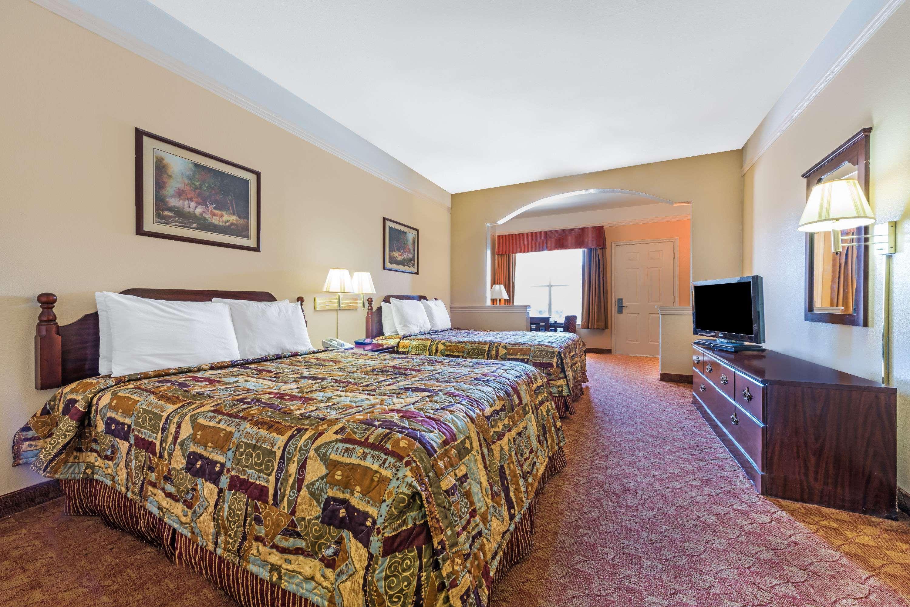 Super 8 By Wyndham Greenville Esterno foto
