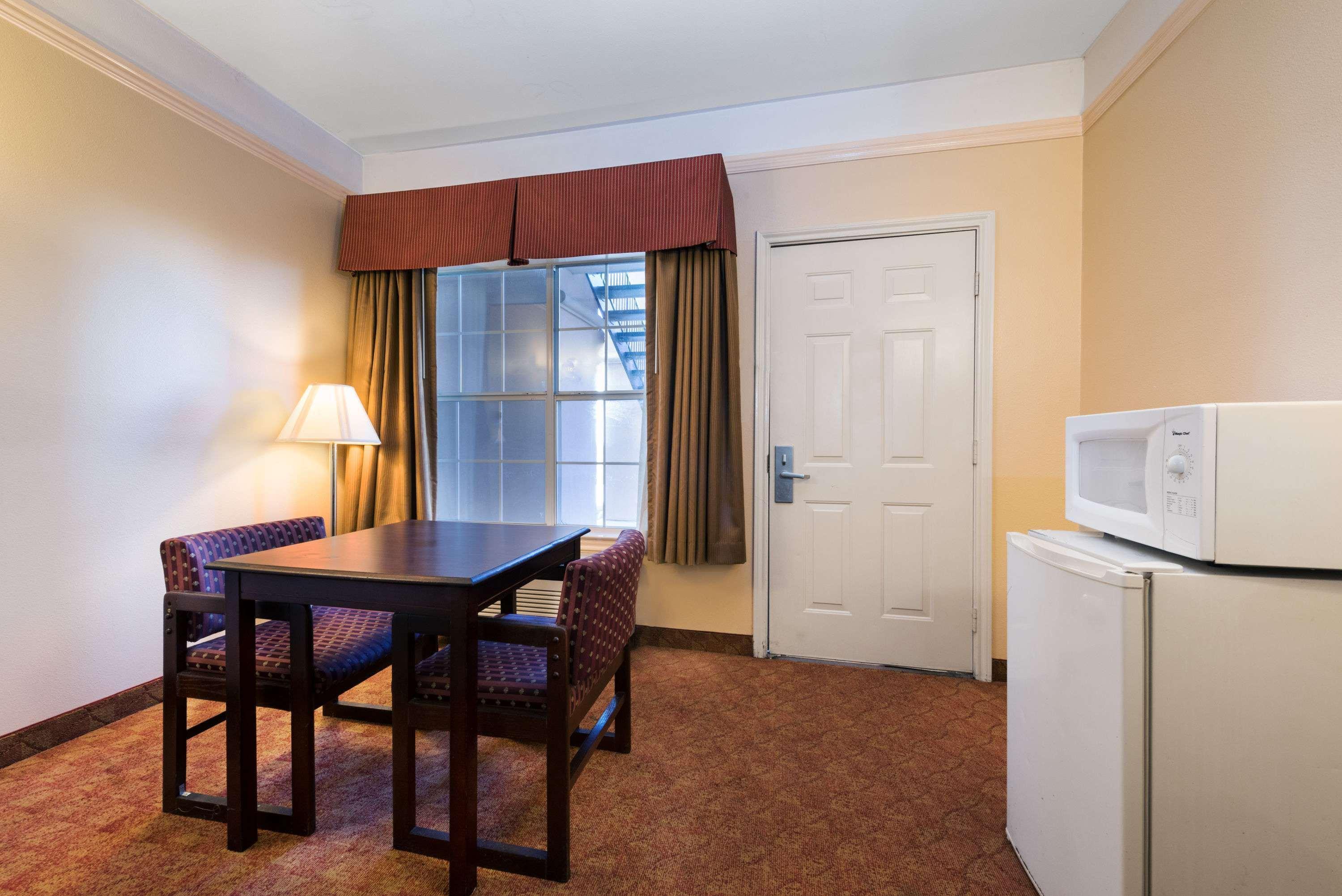 Super 8 By Wyndham Greenville Esterno foto