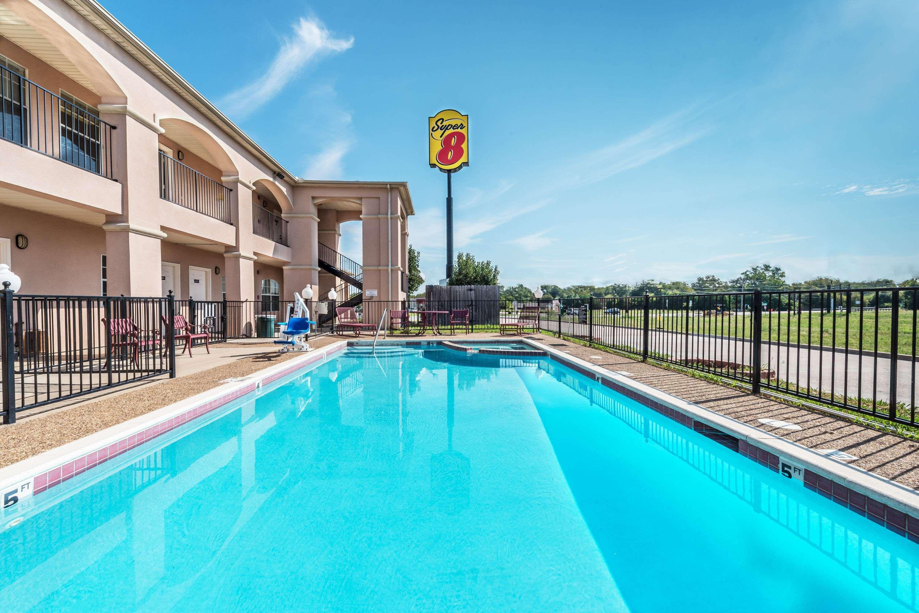 Super 8 By Wyndham Greenville Esterno foto